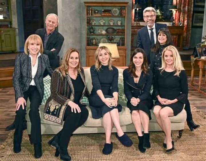 Get The Scoop On Leslie Charleson: A Soap Opera Icon